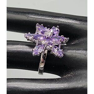 Purple Rhinestone Flower Ring Silver Tone Metal Size 6 Prong Set Beautiful